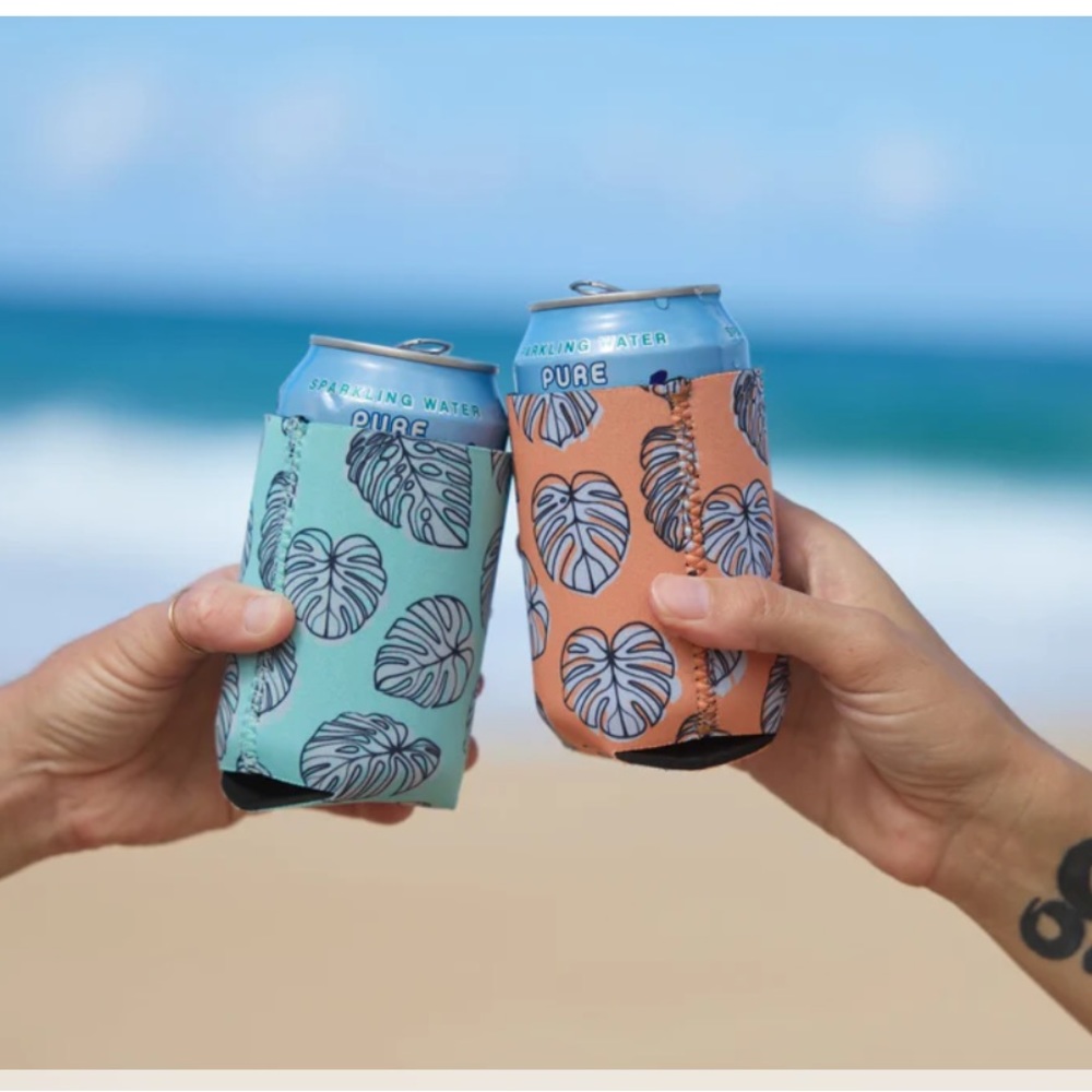 Cheers Can Coolers 🌴